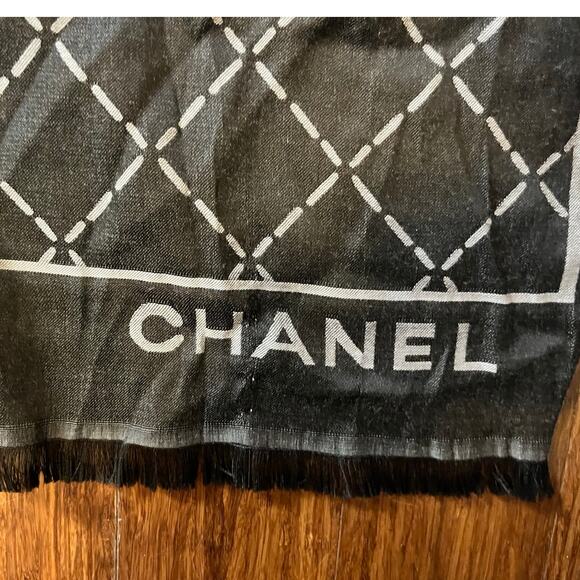 Chanel Cashmere Silk Scarf CC Logo Camila Flowers Black White 70x25 inches - Picture 13 of 16